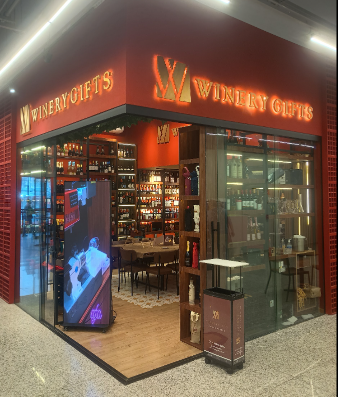 Fachada da Winery Gifts no Santo Mercado, em Santo Amaro